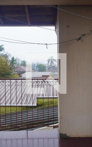 Casa à venda com 230m², 4 quartos e 3 vagas Casa à venda com 230m², 4 quartos e 3 vagasQuarto 2 varanda
