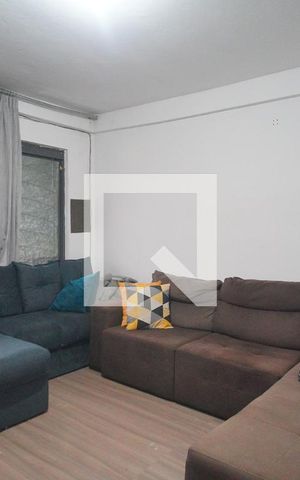 Casa à venda com 230m², 4 quartos e 3 vagas Casa à venda com 230m², 4 quartos e 3 vagasSala