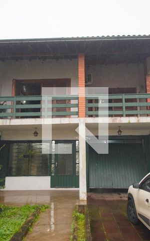 Casa à venda com 230m², 4 quartos e 3 vagas Casa à venda com 230m², 4 quartos e 3 vagasÁrea Externa