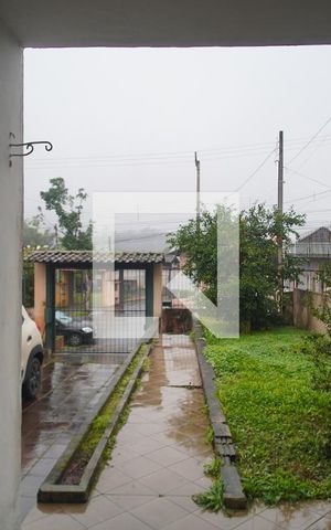 Casa à venda com 230m², 4 quartos e 3 vagas Casa à venda com 230m², 4 quartos e 3 vagasSala vista