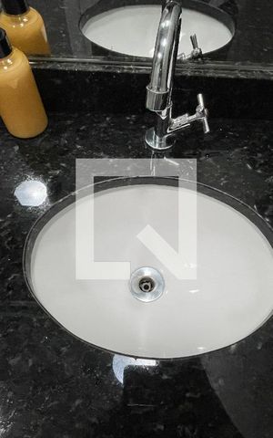 Studio à venda com 24m², 1 quarto e sem vaga Studio à venda com 24m², 1 quarto e sem vagaBanheiro