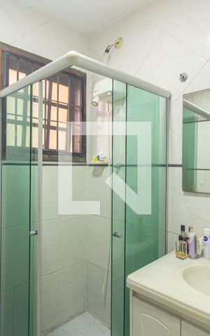 Casa à venda com 140m², 2 quartos e 2 vagasBanheiro