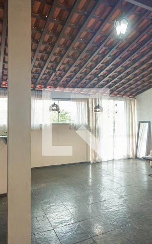 Casa à venda com 140m², 2 quartos e 2 vagasSegundo Andar - Sala/Cozinha