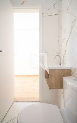 Apartamento à venda com 109m², 2 quartos e 2 vagasBanheiro da suíte