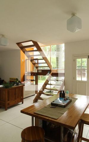 Casa à venda com 700m², 4 quartos e 4 vagasSala