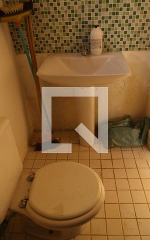 Casa à venda com 700m², 4 quartos e 4 vagasÁrea de Serviço - Banheiro