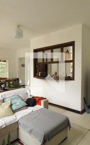 Casa à venda com 700m², 4 quartos e 4 vagasSala