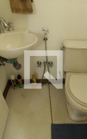 Casa à venda com 700m², 4 quartos e 4 vagasLavabo