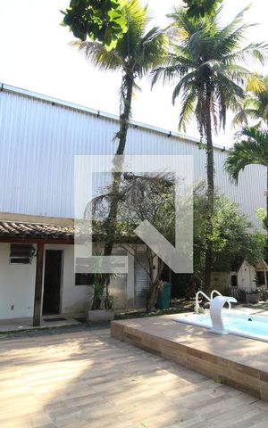 Casa à venda com 700m², 4 quartos e 4 vagasQuintal