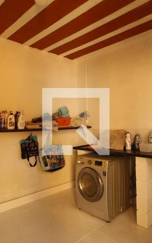 Casa à venda com 700m², 4 quartos e 4 vagasÁrea de Serviço