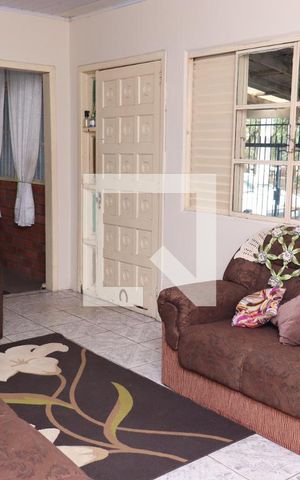 Casa à venda com 130m², 2 quartos e 2 vagasSala