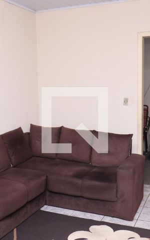 Casa à venda com 130m², 2 quartos e 2 vagasSala