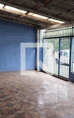 Casa à venda com 130m², 2 quartos e 2 vagasFachada