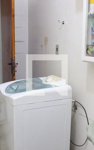 Casa à venda com 130m², 2 quartos e 2 vagasBanheiro
