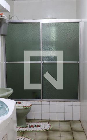 Casa à venda com 130m², 2 quartos e 2 vagasBanheiro