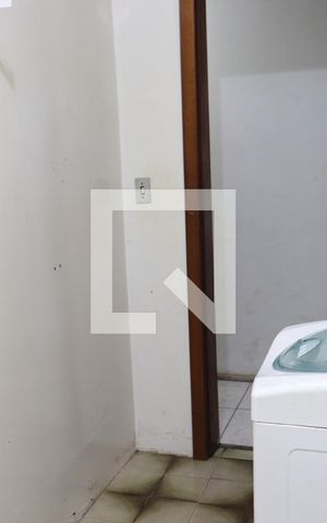 Casa à venda com 130m², 2 quartos e 2 vagasBanheiro