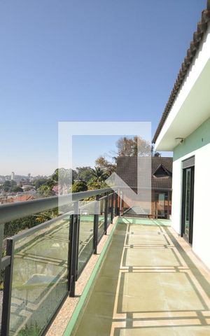 Casa para alugar com 600m², 4 quartos e 4 vagasSacada da Suíte Master