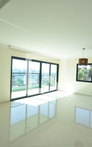 Casa para alugar com 600m², 4 quartos e 4 vagasSala