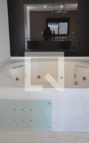 Casa para alugar com 600m², 4 quartos e 4 vagasJacuzzi
