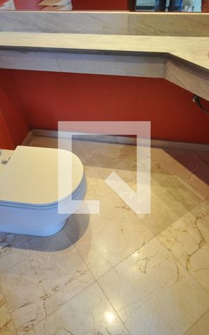 Casa para alugar com 600m², 4 quartos e 4 vagasLavabo