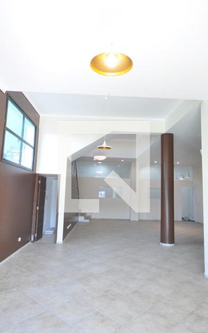 Casa para alugar com 600m², 4 quartos e 4 vagasSalão de Festas