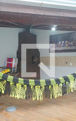 Casa à venda com 220m², 2 quartos e 4 vagas Casa à venda com 220m², 2 quartos e 4 vagasChurrasqueira