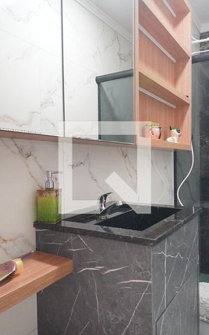 Casa à venda com 220m², 2 quartos e 4 vagas Casa à venda com 220m², 2 quartos e 4 vagasBanheiro
