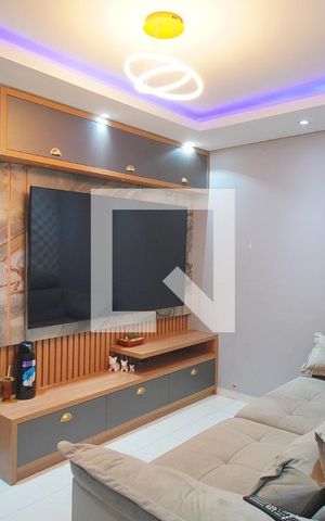 Casa à venda com 220m², 2 quartos e 4 vagas Casa à venda com 220m², 2 quartos e 4 vagasSala