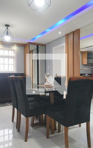 Casa à venda com 220m², 2 quartos e 4 vagas Casa à venda com 220m², 2 quartos e 4 vagasCozinha
