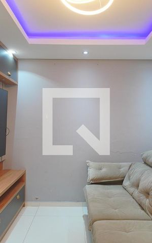 Casa à venda com 220m², 2 quartos e 4 vagas Casa à venda com 220m², 2 quartos e 4 vagasSala
