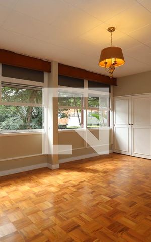 Casa para alugar com 355m², 6 quartos e 4 vagas Casa para alugar com 355m², 6 quartos e 4 vagasSuíte 1