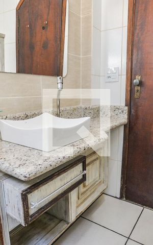 Casa à venda com 220m², 3 quartos e 4 vagasBanheiro Social
