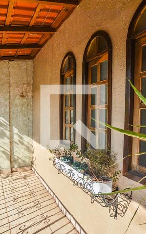 Casa à venda com 220m², 3 quartos e 4 vagasVaranda