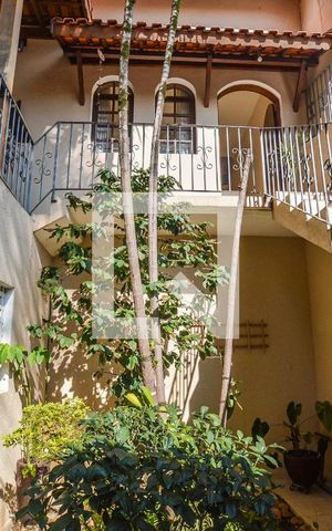 Casa à venda com 220m², 3 quartos e 4 vagasEntrada