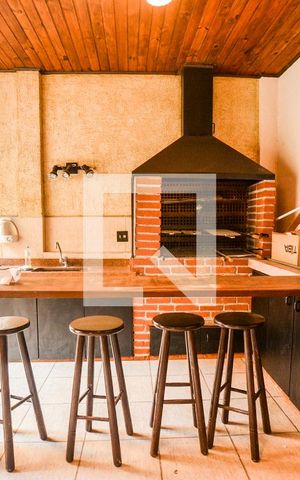 Casa à venda com 220m², 3 quartos e 4 vagasÁrea gourmet