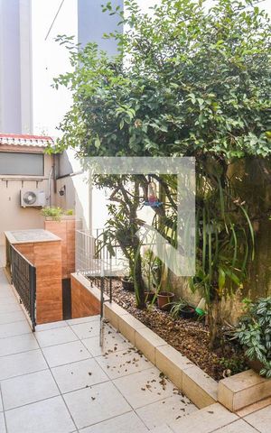 Casa à venda com 220m², 3 quartos e 4 vagasQuintal