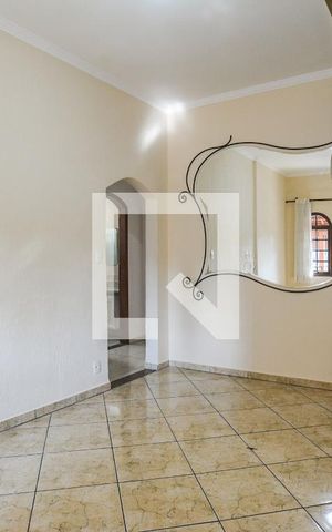 Casa à venda com 220m², 3 quartos e 4 vagasSala