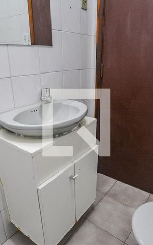 Casa à venda com 220m², 3 quartos e 4 vagasBanheiro de serviço