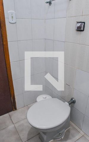 Casa à venda com 220m², 3 quartos e 4 vagasBanheiro de serviço