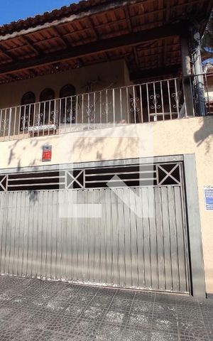 Casa à venda com 220m², 3 quartos e 4 vagasFachada