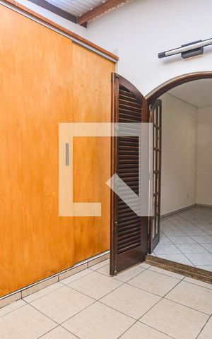 Casa à venda com 220m², 3 quartos e 4 vagasÁrea de Serviço