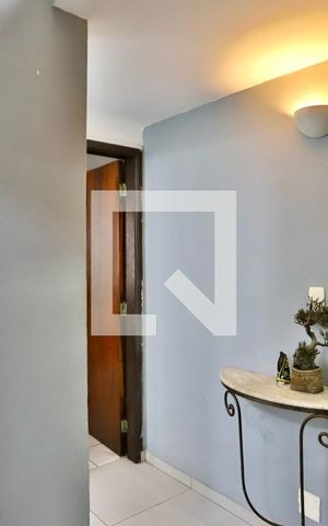 Casa à venda com 120m², 3 quartos e 1 vaga Casa à venda com 120m², 3 quartos e 1 vagaHall