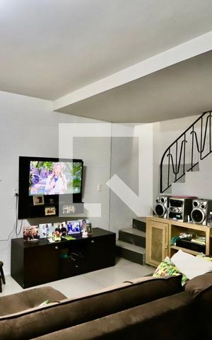 Casa à venda com 120m², 3 quartos e 1 vaga Casa à venda com 120m², 3 quartos e 1 vagaSala