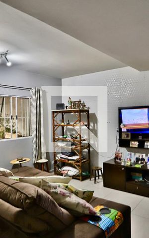 Casa à venda com 120m², 3 quartos e 1 vaga Casa à venda com 120m², 3 quartos e 1 vagaSala