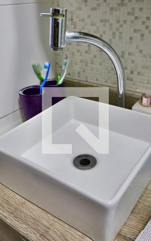 Casa à venda com 120m², 3 quartos e 1 vaga Casa à venda com 120m², 3 quartos e 1 vagaBanheiro