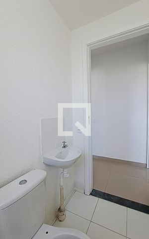 Apartamento à venda com 45m², 2 quartos e sem vaga Apartamento à venda com 45m², 2 quartos e sem vagaBanheiro