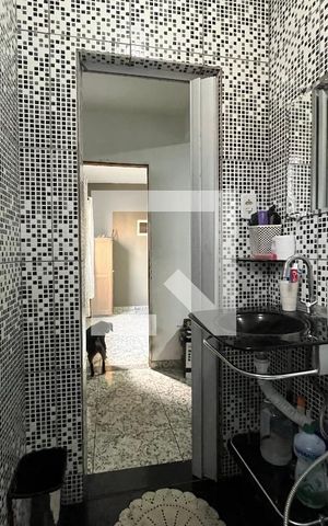 Casa à venda com 120m², 2 quartos e 1 vaga Casa à venda com 120m², 2 quartos e 1 vagaBanheiro da Suíte 1