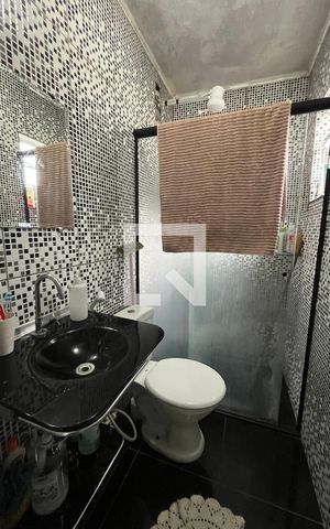 Casa à venda com 120m², 2 quartos e 1 vaga Casa à venda com 120m², 2 quartos e 1 vagaBanheiro da Suíte 1