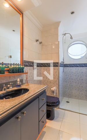 Apartamento à venda com 170m², 4 quartos e 2 vagas Apartamento à venda com 170m², 4 quartos e 2 vagasBanheiro