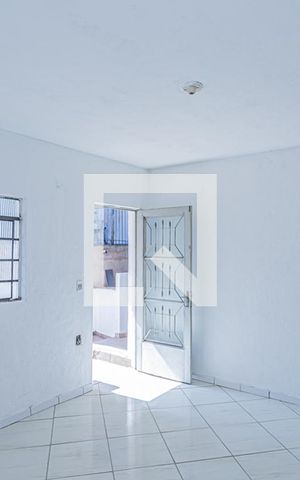 Casa para alugar com 75m², 2 quartos e 1 vaga Casa para alugar com 75m², 2 quartos e 1 vagaSala